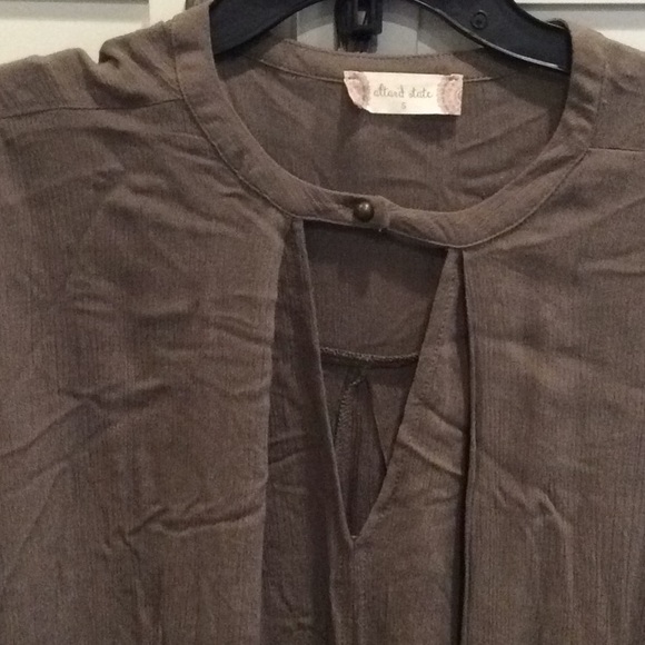 Altar’d States long sleeve tunic. - Picture 3 of 4